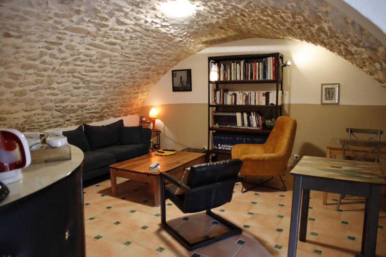 Saint-Pantaléon-les-Vignes La Maison Wisteria מראה חיצוני תמונה